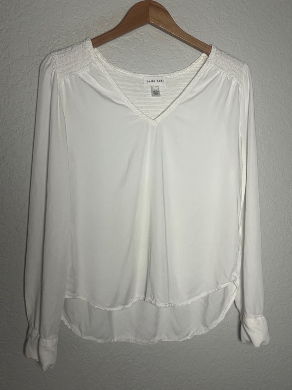 Bella Dahl White V Neck Long Sleeve Blouse Smocked Ecovera Minimalist Preppy